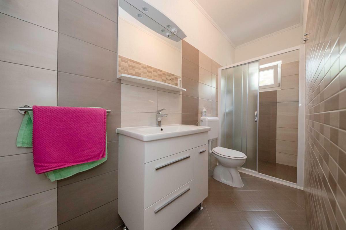 Apartman Jasmina Banjol Exterior foto