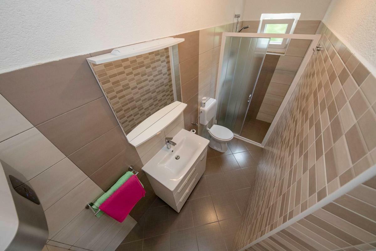 Apartman Jasmina Banjol Exterior foto