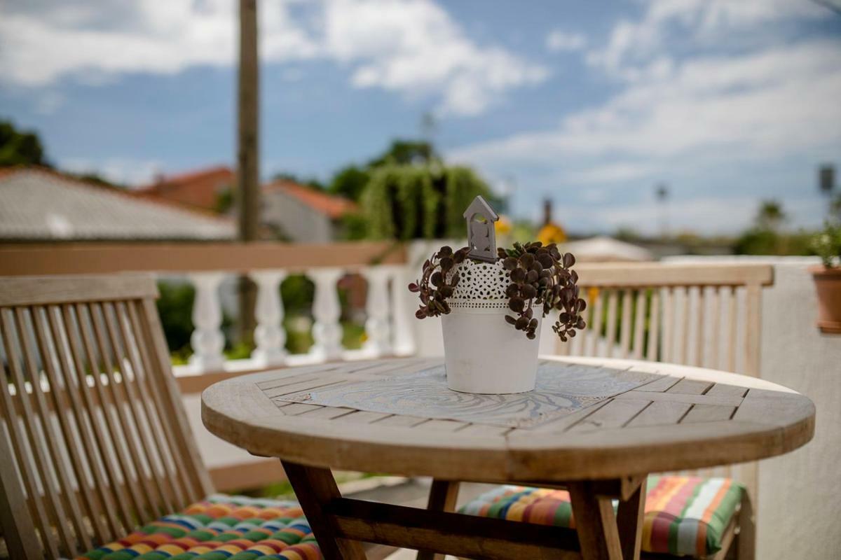 Apartman Jasmina Banjol Exterior foto