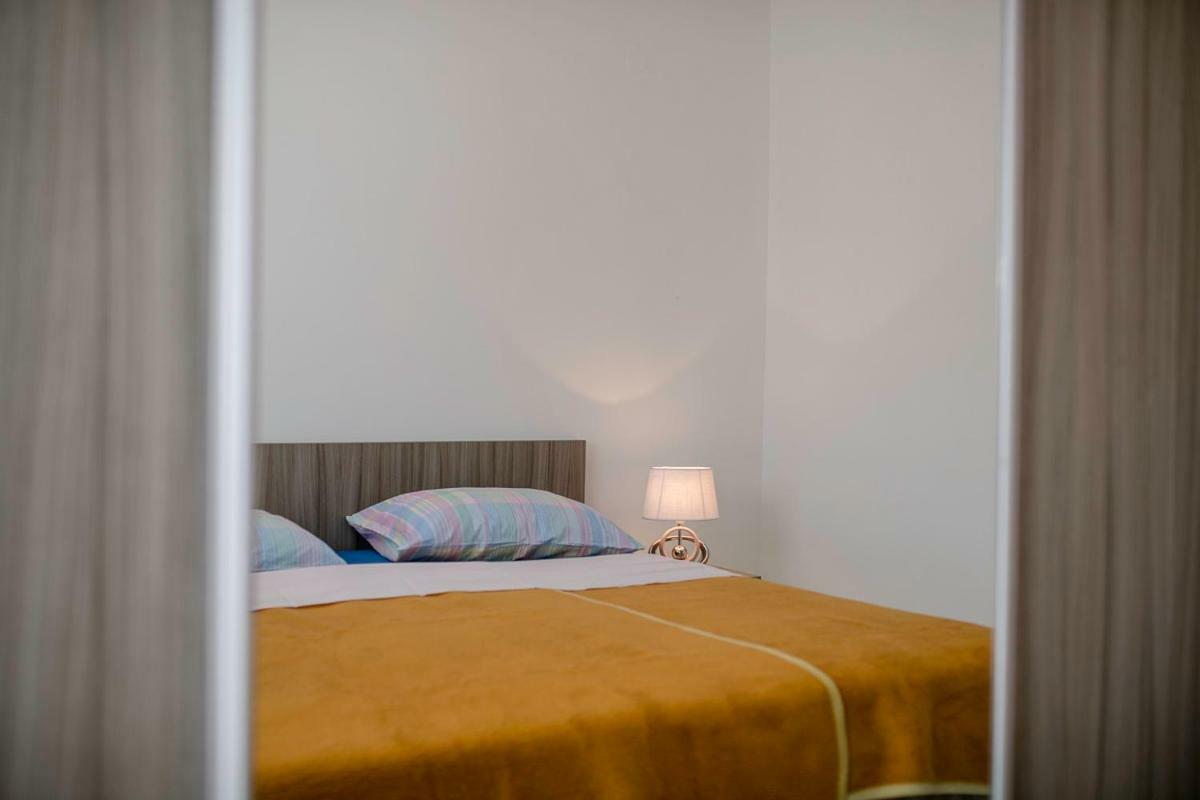 Apartman Jasmina Banjol Exterior foto