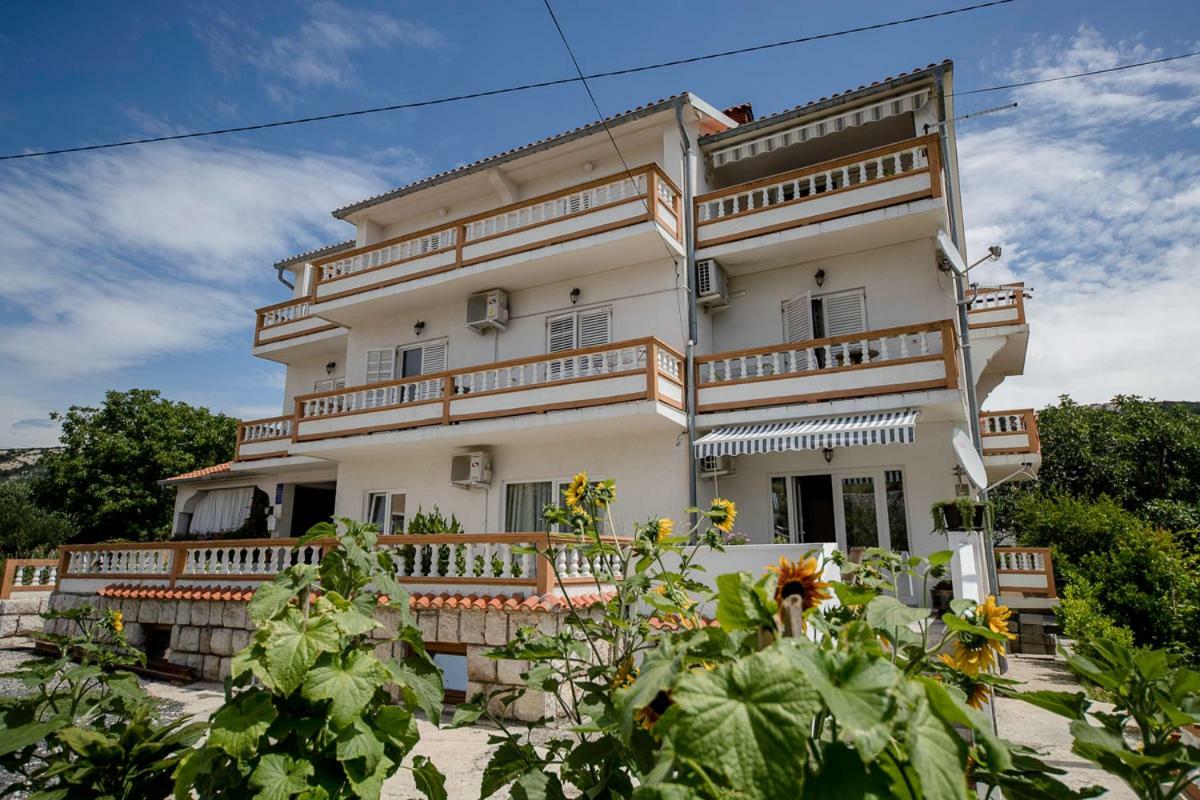 Apartman Jasmina Banjol Exterior foto